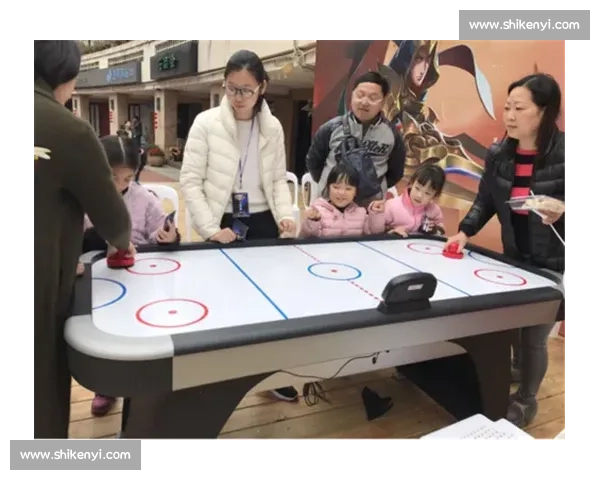 冰球赛场激烈角逐终见王者荣耀加冕时刻 冰球赛场激烈角逐终见王者荣耀加冕时刻