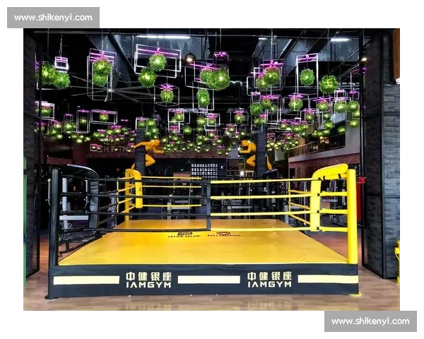 激烈对决之夜:拳击擂台上勇者争锋的瞬间回顾 激烈对决之夜:拳击擂台上勇者争锋的瞬间回顾